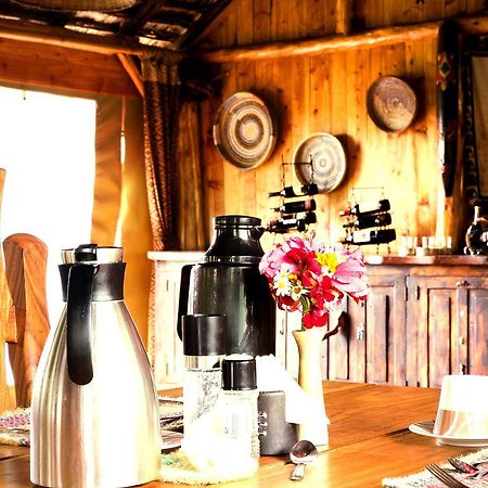 Rhino Watch Safarilodge Mweiga Exteriör bild