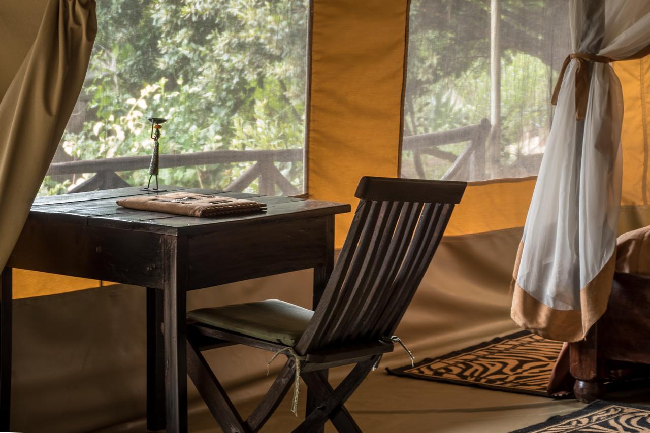 Rhino Watch Safarilodge Mweiga Exteriör bild