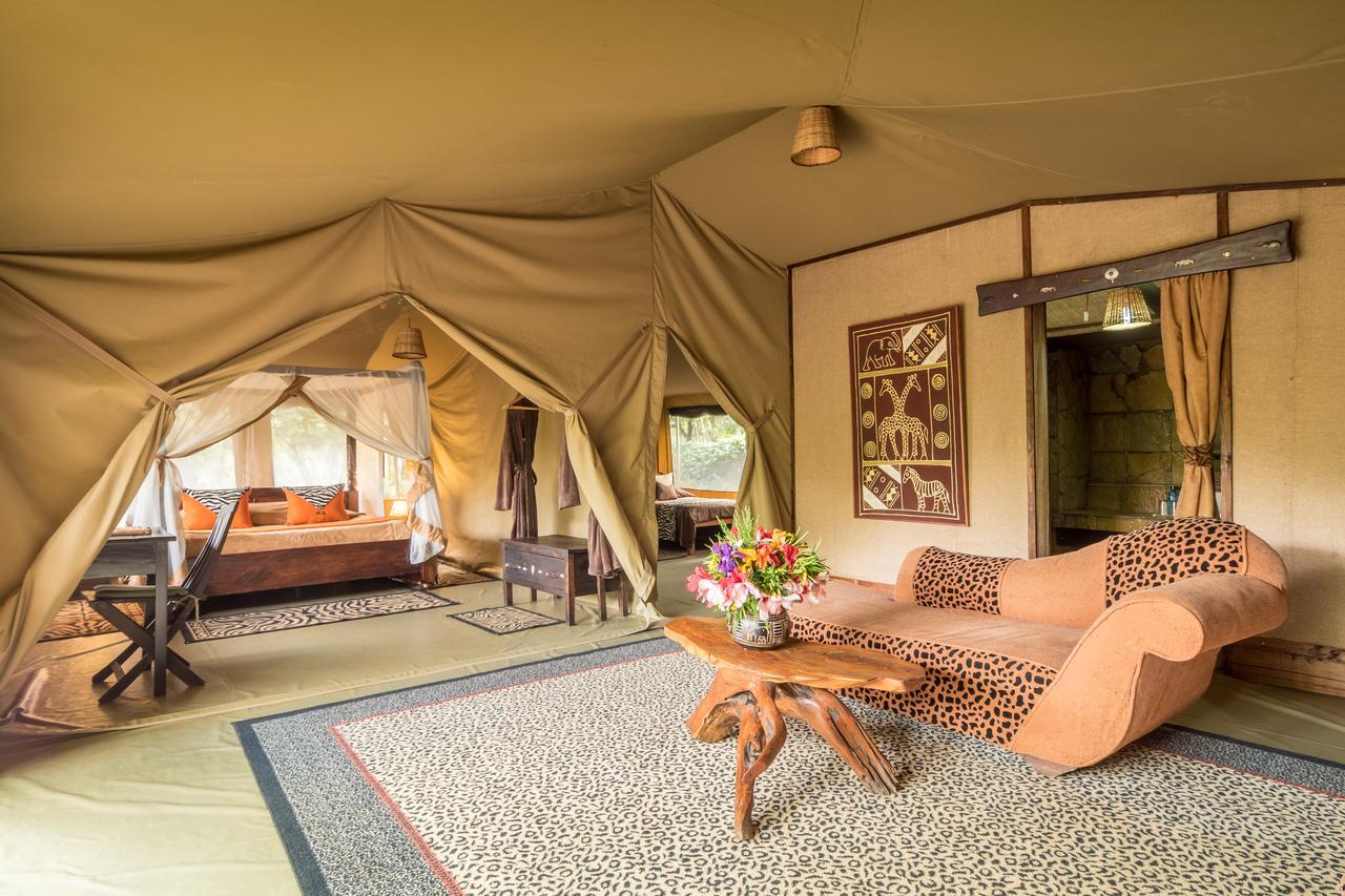 Rhino Watch Safarilodge Mweiga Exteriör bild