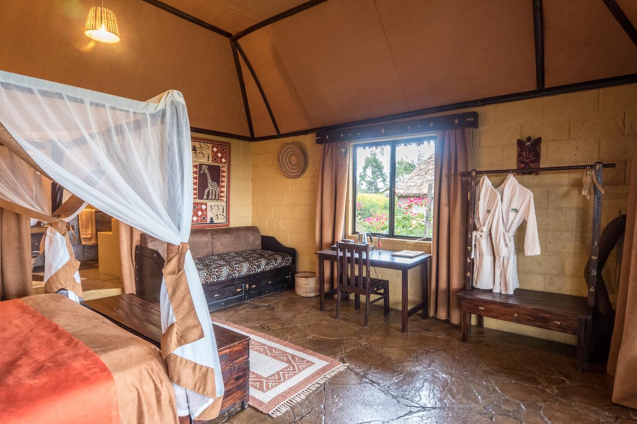 Rhino Watch Safarilodge Mweiga Exteriör bild