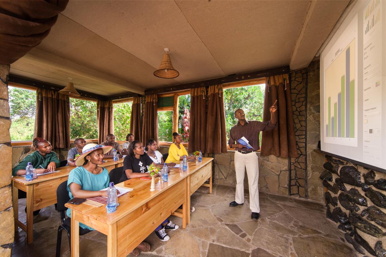 Rhino Watch Safarilodge Mweiga Exteriör bild