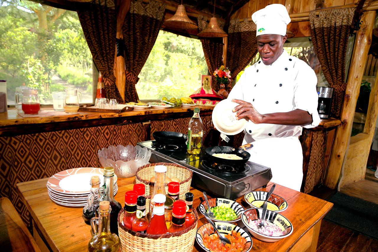 Rhino Watch Safarilodge Mweiga Exteriör bild