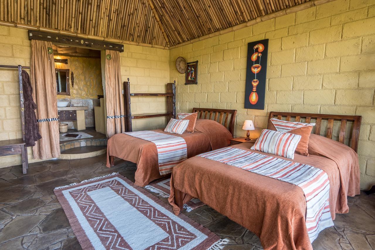 Rhino Watch Safarilodge Mweiga Exteriör bild