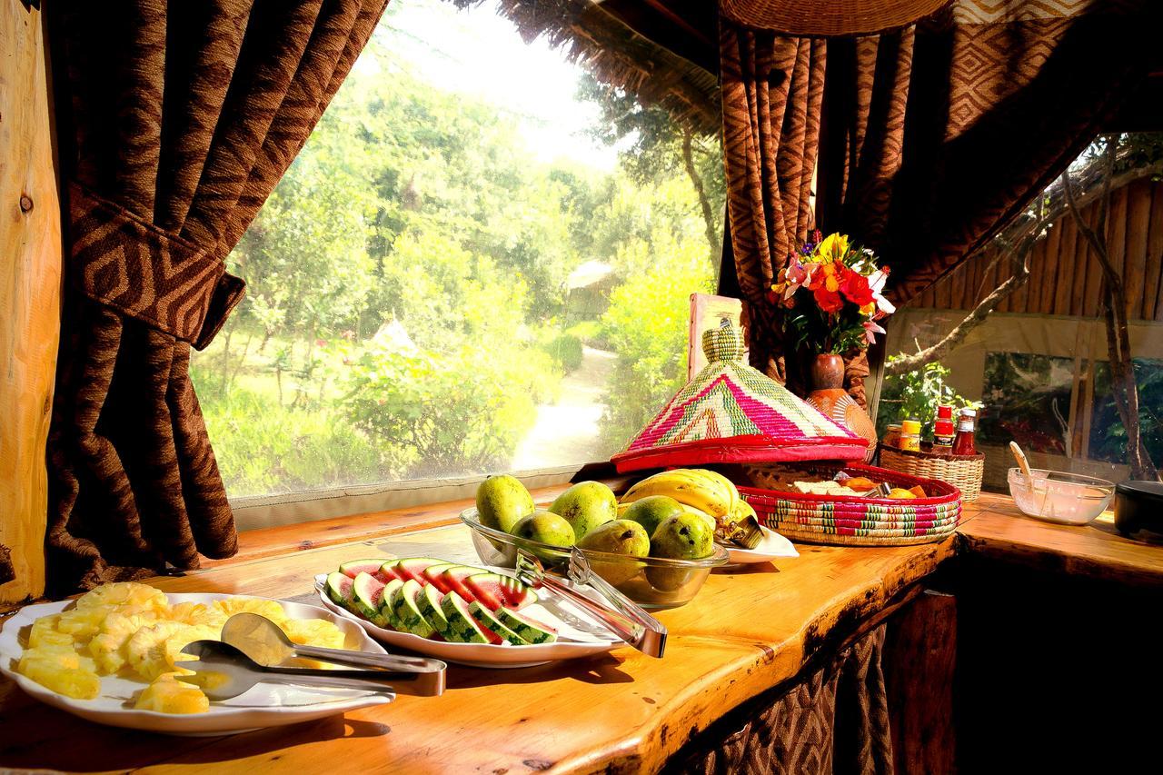 Rhino Watch Safarilodge Mweiga Exteriör bild